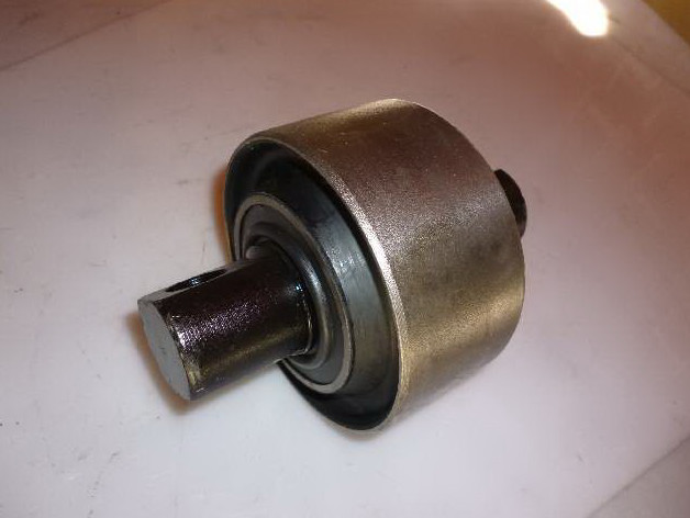 Steel / Rubber Torque Bushing For ISUZU Rear Axle O.D 105mm 1515191130