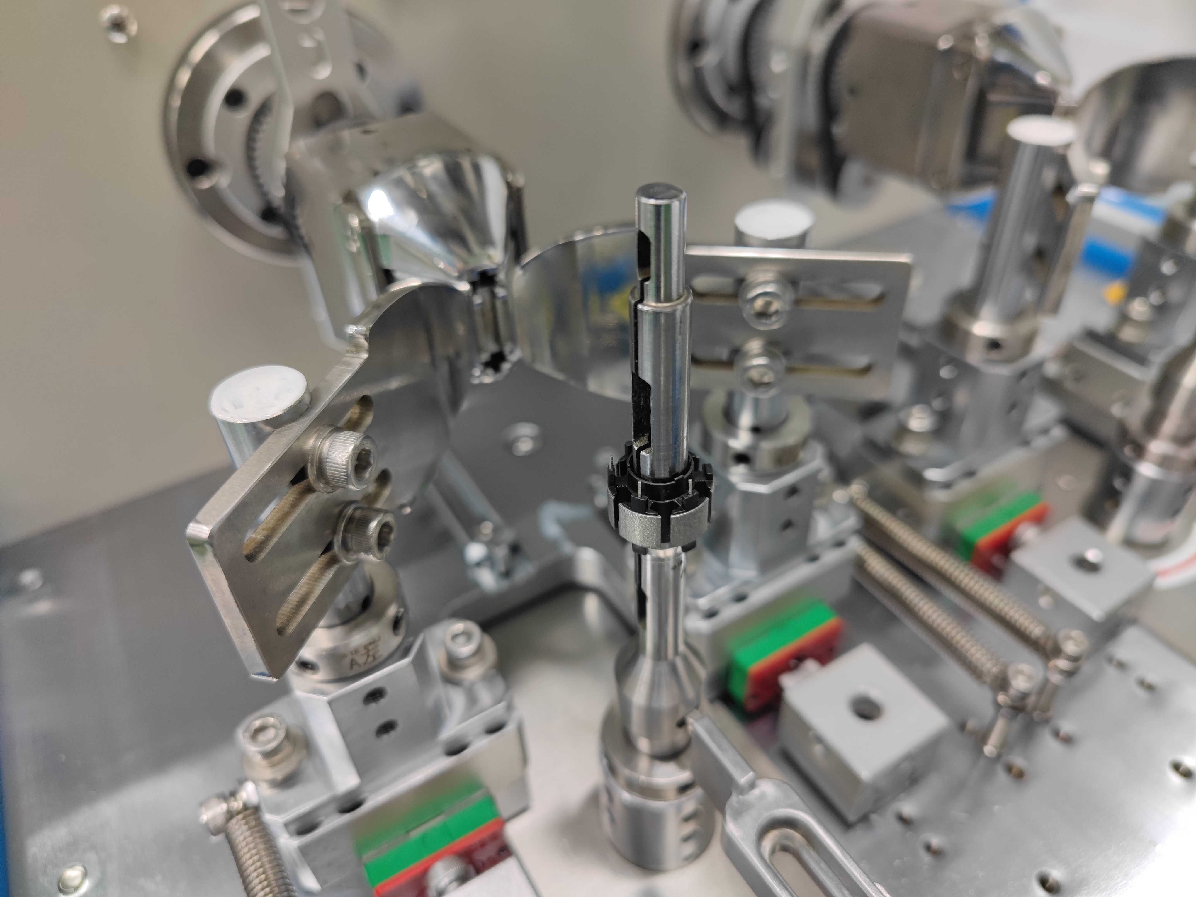 Production of Electric Motors and Line Fans with Threaded Armatures Winding Machine