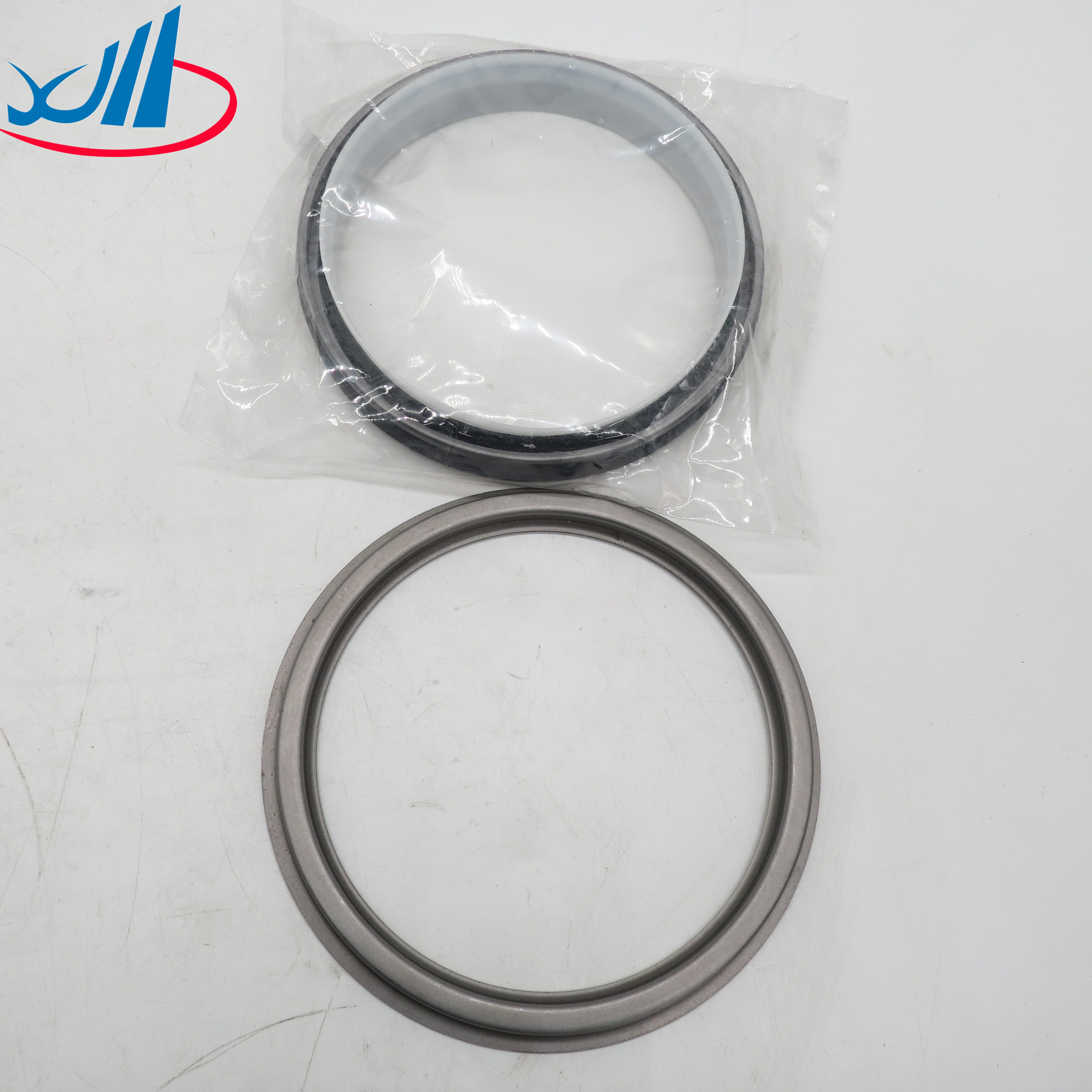 Iron Material 3906081 Crankshaft Oil Seal Sany Spare Parts