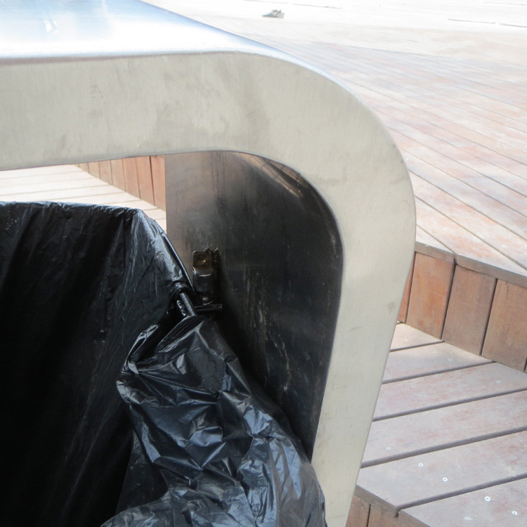 ISO14001 Certificate 590mm Length 32 Gallon Metal Trash Can