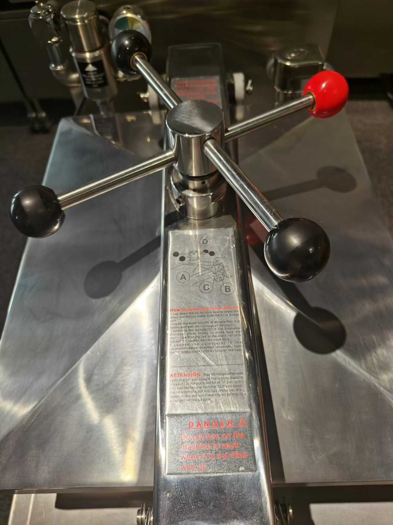 Smart Touch Panel Electric Vertical Chicken Broaster Pressure Fryer With Filtration