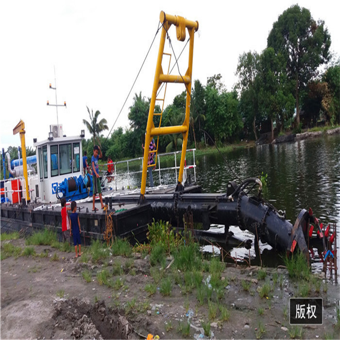 KEDA dredger gold diamond and sand 14m Digging Depth 800Kw sand mining machinery dredger