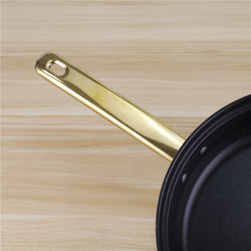 High Quality Kitchen Cooking Pot Set 12 Pcs Stainless Steel Cookware Set With Golden Handle