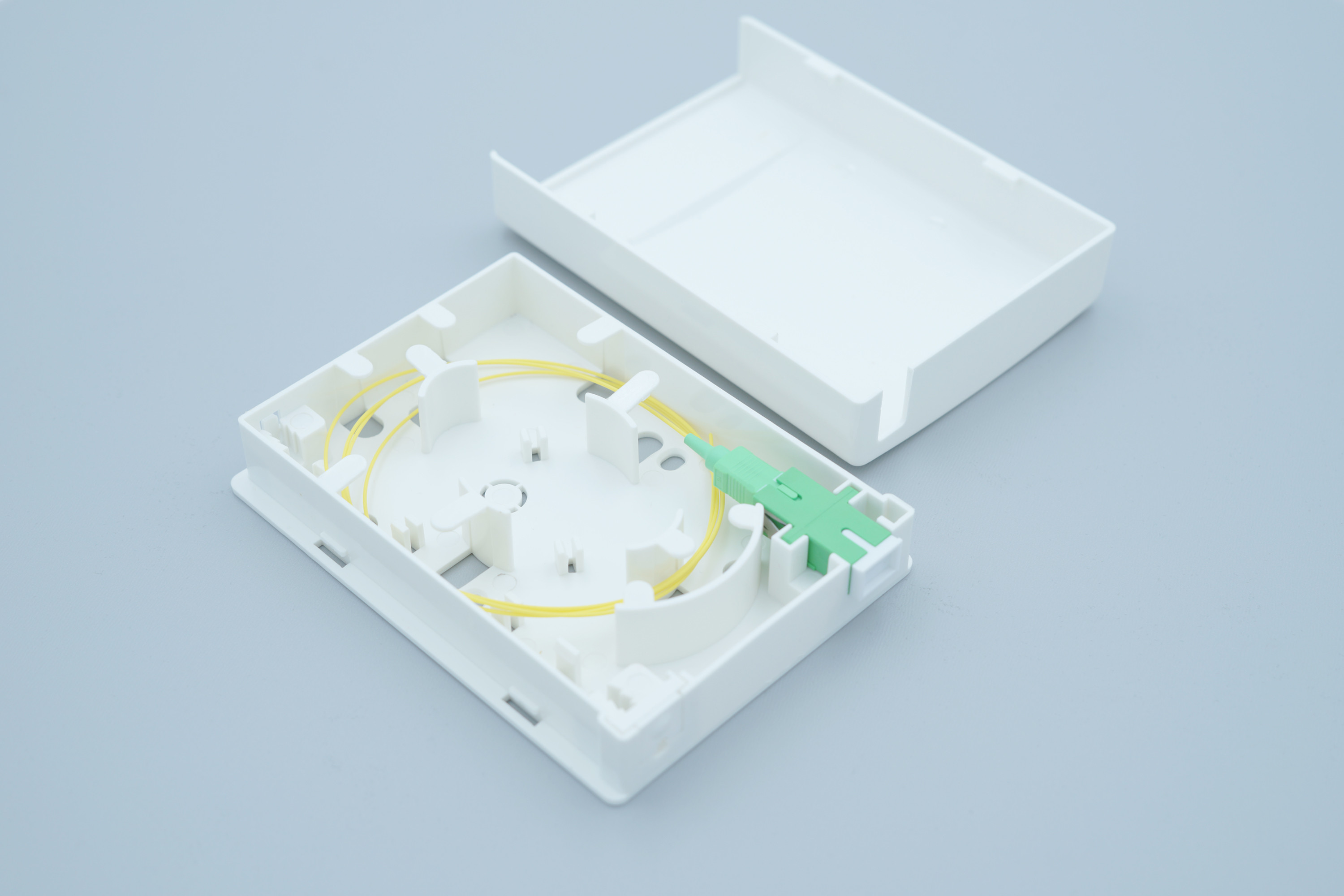 0.063m3 CBM SC APC Fiber Optic Splitter Box FTTH Fire Resistant