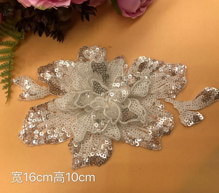 Garment Accessories Butterfly Embroidery Sequin Applique with Different Color