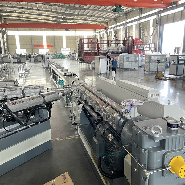 70KW PPR Pipe Production Line 16mm-63mm PE Pipe Extrusion Machine