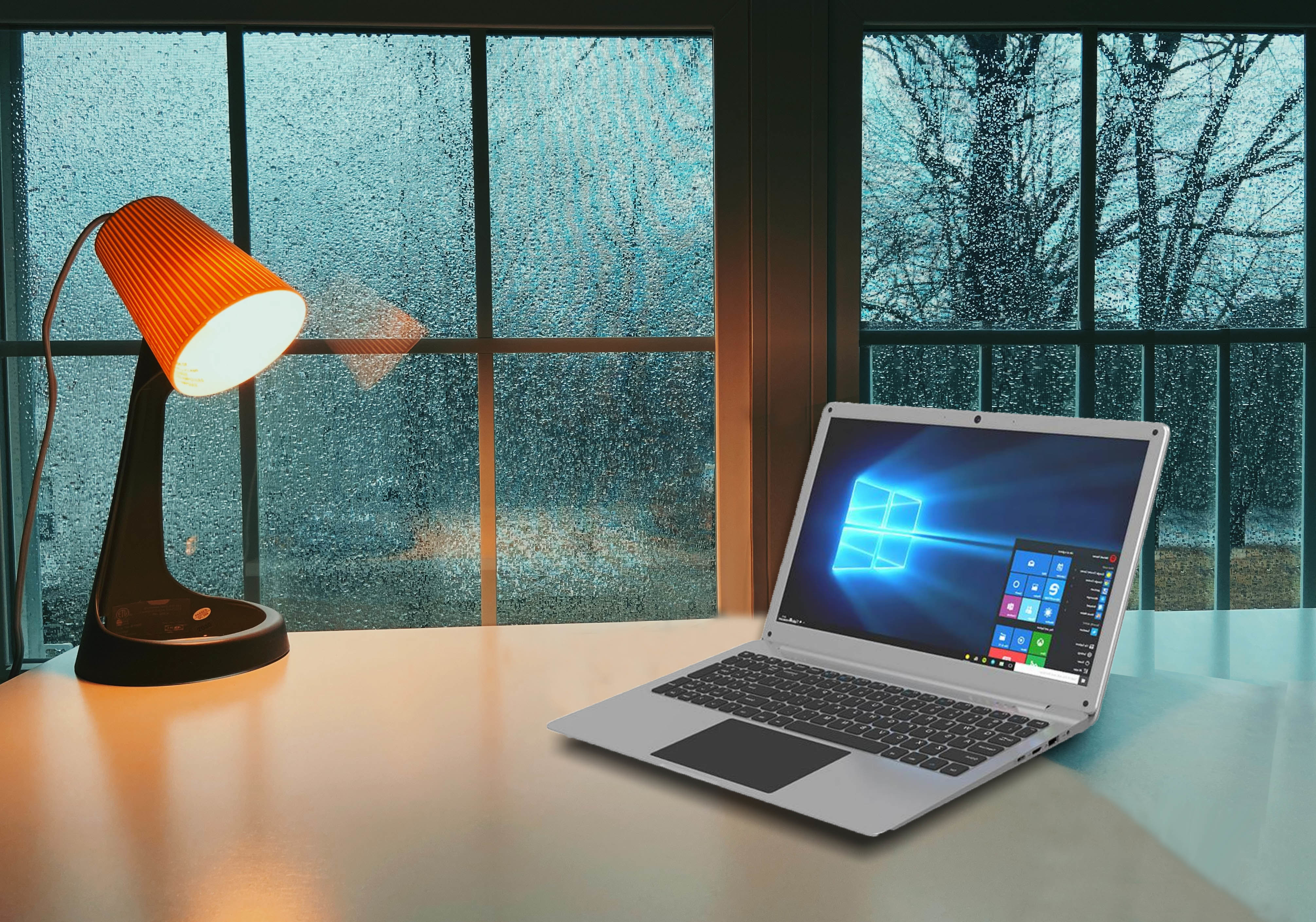 Business / Office 15.6 Inch Laptop Computer Quad Core RAM 6GB LPDDR4X IPS Display