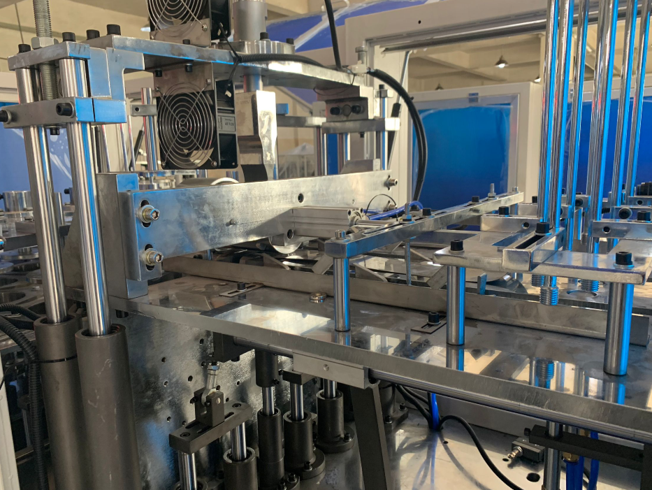 New High Speed Full AUTOMATIC Paper Lid making machine