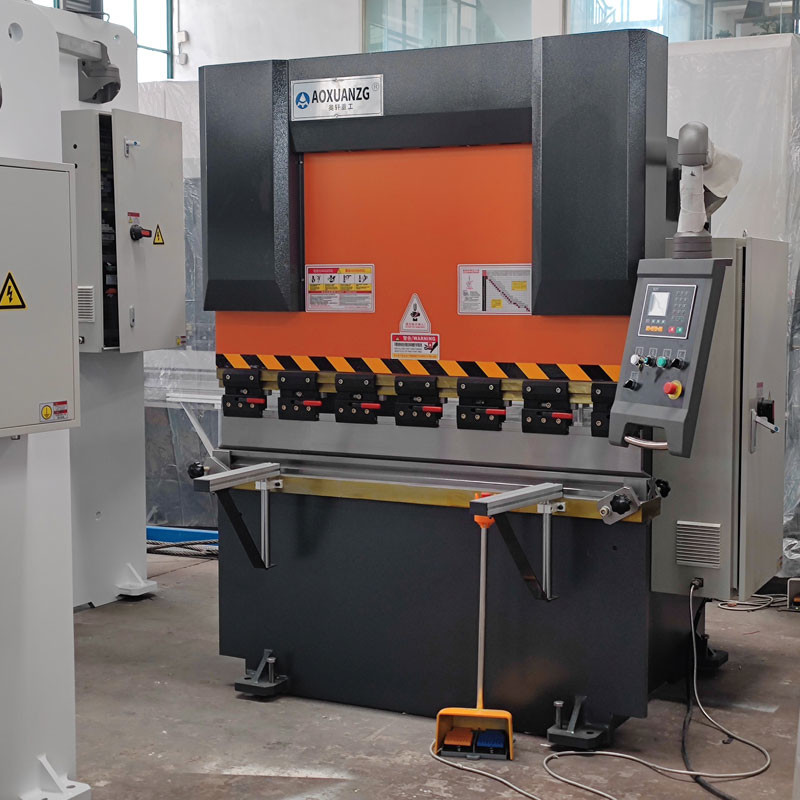 63T1600MM NC Torsion Bar Press Brake Hydraulic With Nanjing Estun E21
