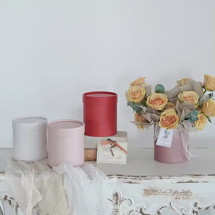 Custom Luxury Rose Flower Round Cylinder Wedding Gift Boxes for Mom Mother Valentine's Day