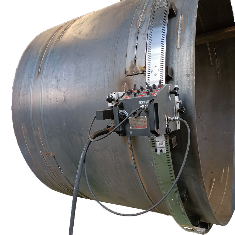 Welding Manipulator for Steel Plate Seam in Tank Construction Applications