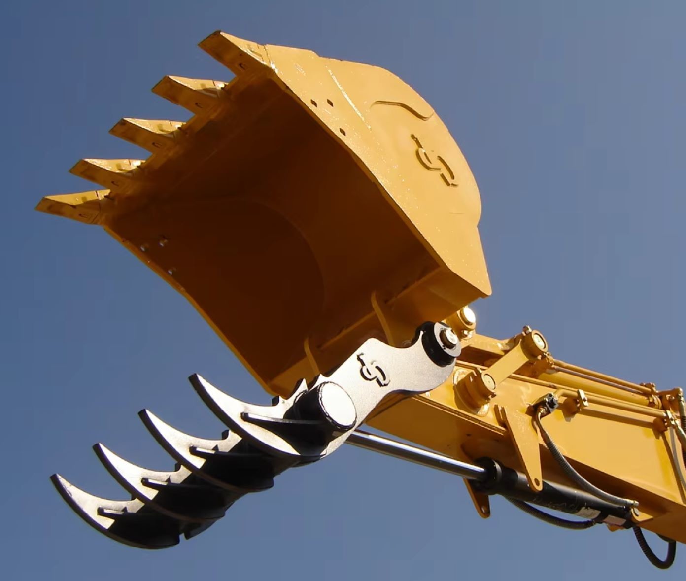 4-6ton 7-11ton 12-16ton 1-23ton 24-30ton Excavator Thumb Bucket For JCB HYUNDAI CATERPILLAR KOMATSU