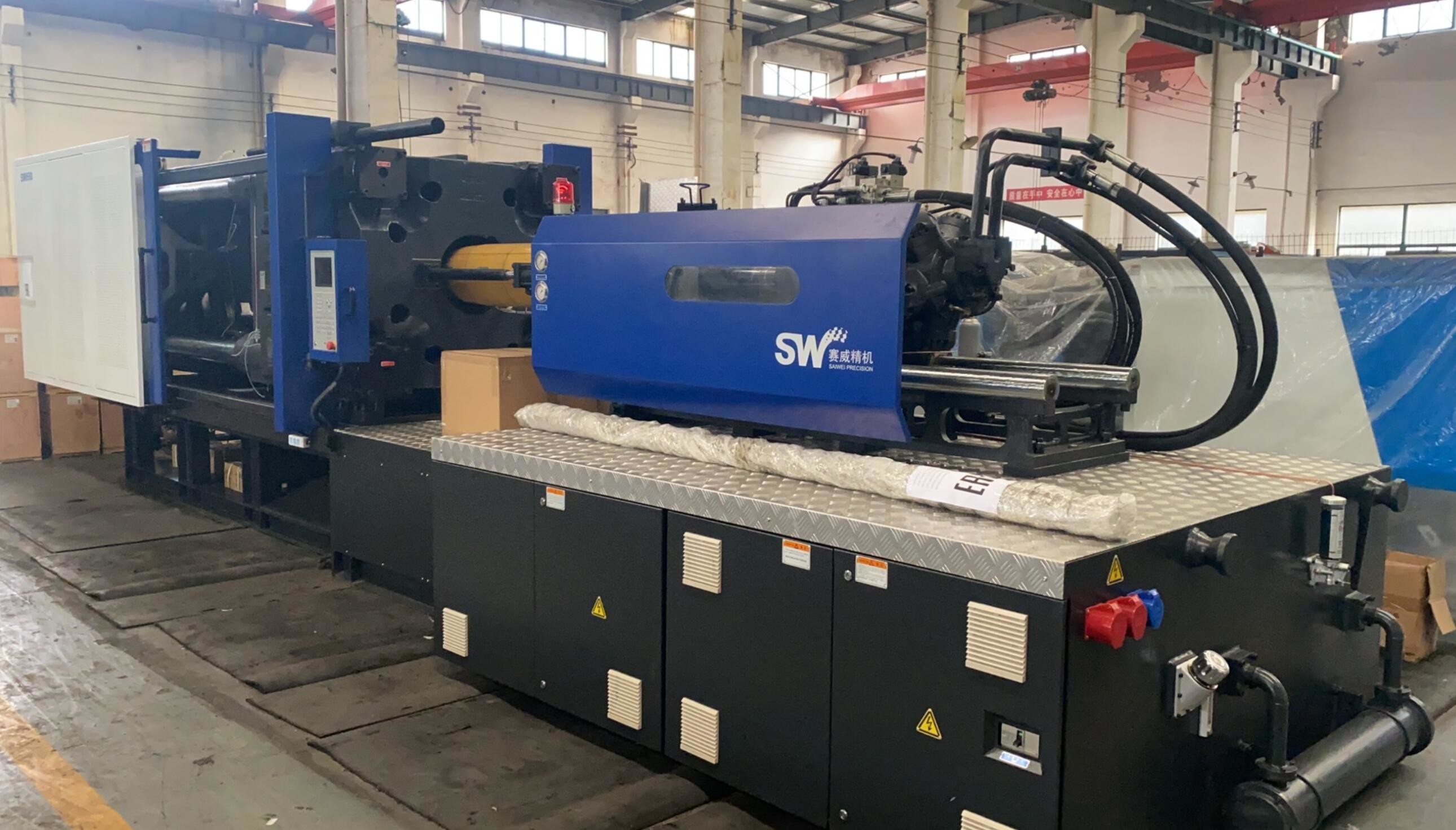  Knife And Fork 380V Servo Energy Saving Injection Molding Machine Manufactures