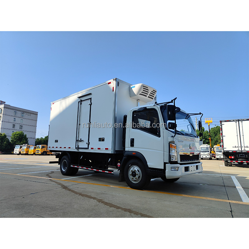 SINOTRUK 4x2 LHD Or RHD Refrigerator Box Truck Thermo King Freezer Truck