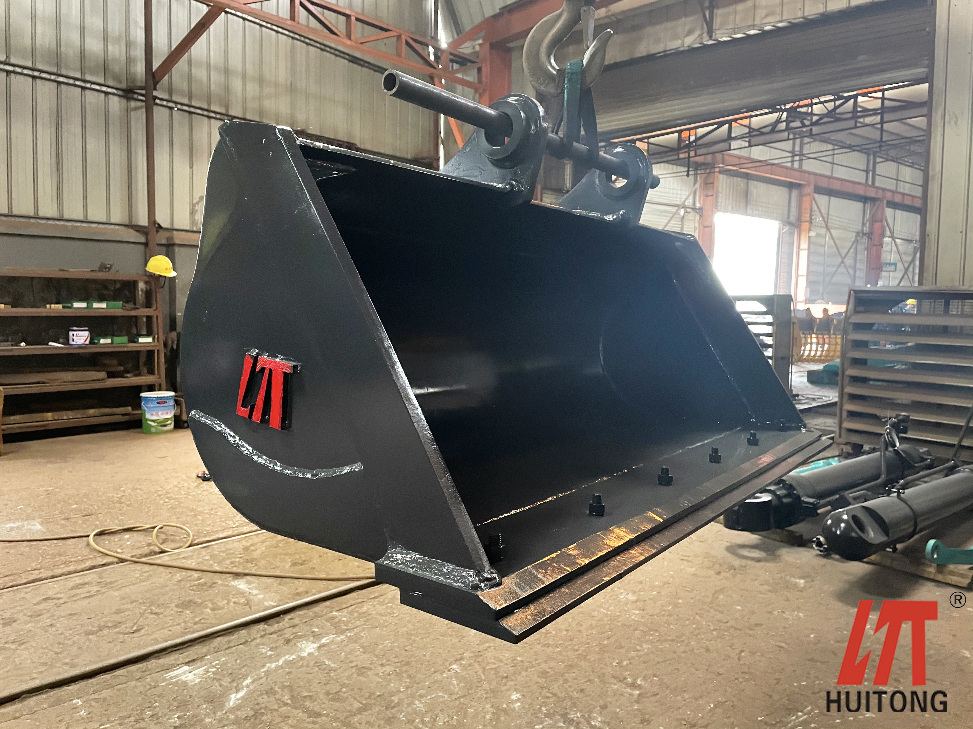 HUITONG 5-60 Ton Heavy Duty Ditching Bucket Mud Bucket Trenching Cleaning Bucket For Mini Excavator