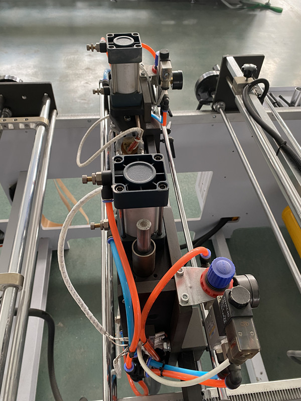 Euro Tissue Plastic Bag Making Equipment 65 Bags/Min 15kw 450mm