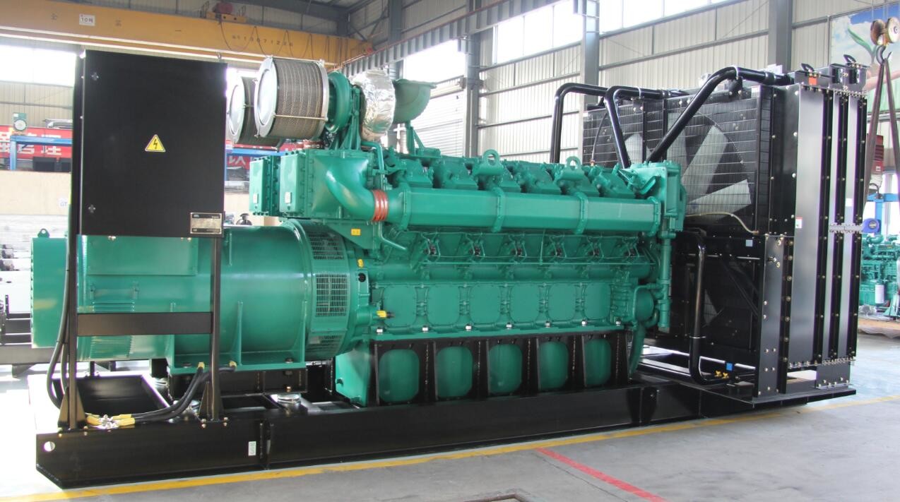 Yuchai Low Voltage Diesel Gensets 525KVA Power Generator Set 420KW 3phase Silent