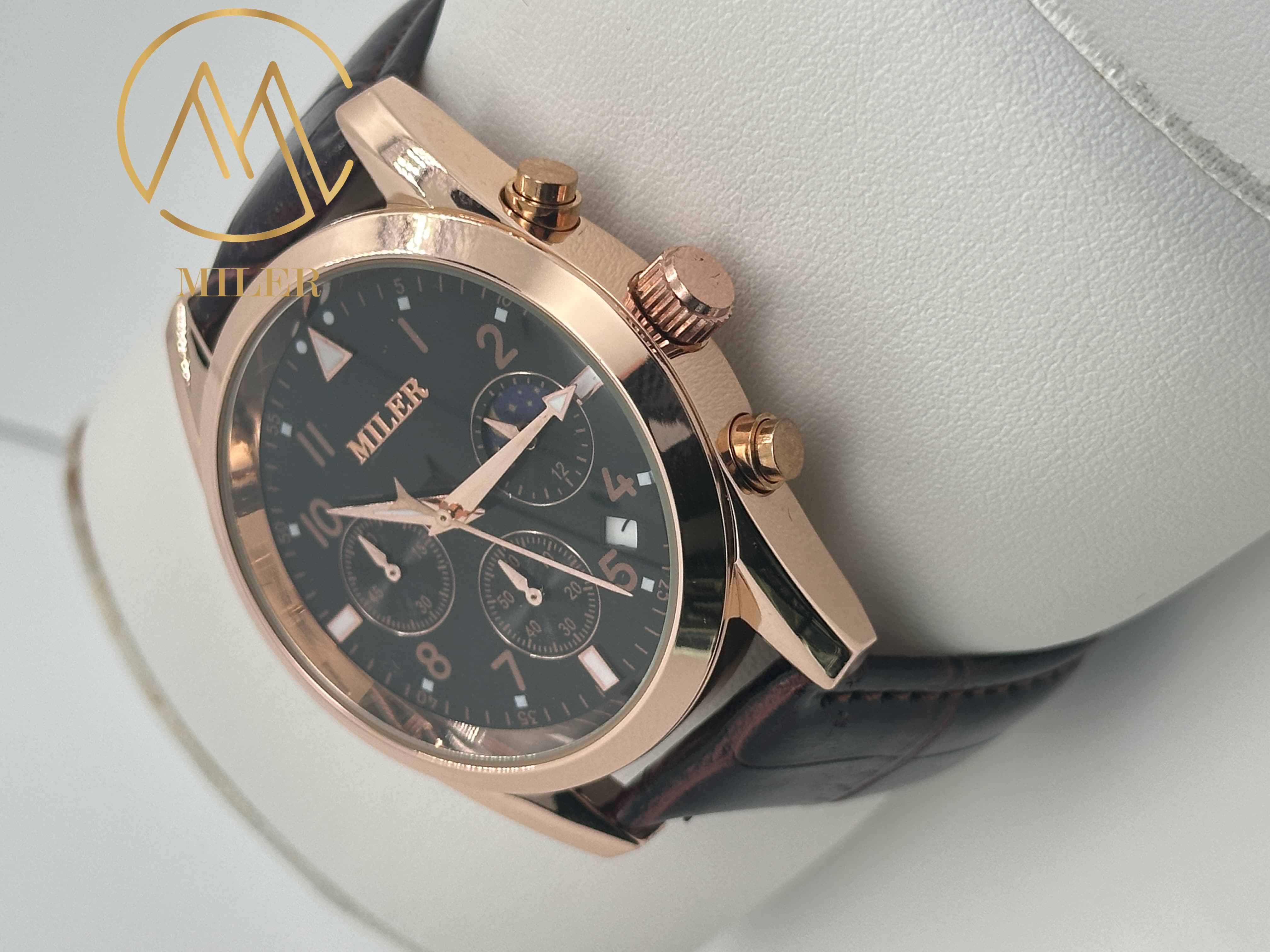 Factory Stylish Quartz Light Watch Waterproof Leather Watch With Date Display