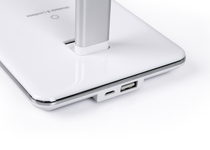 Eye Caring Foldable Desklamp 10W QI Wireless Charging Pad