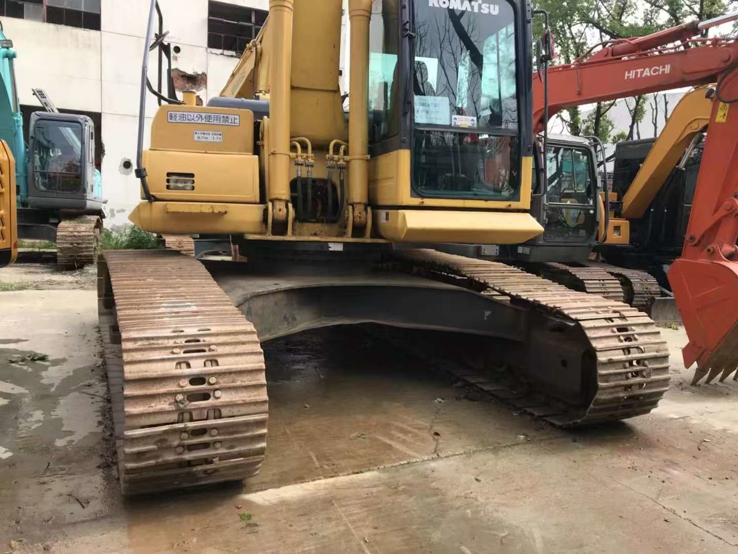 Komatsu PC240 hydraulic excavator from China