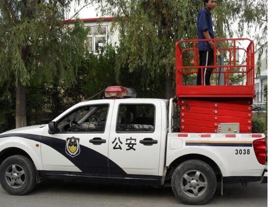 7.5 Meters Truck Mounted Scissor Lift with 450Kg Loading Capacity