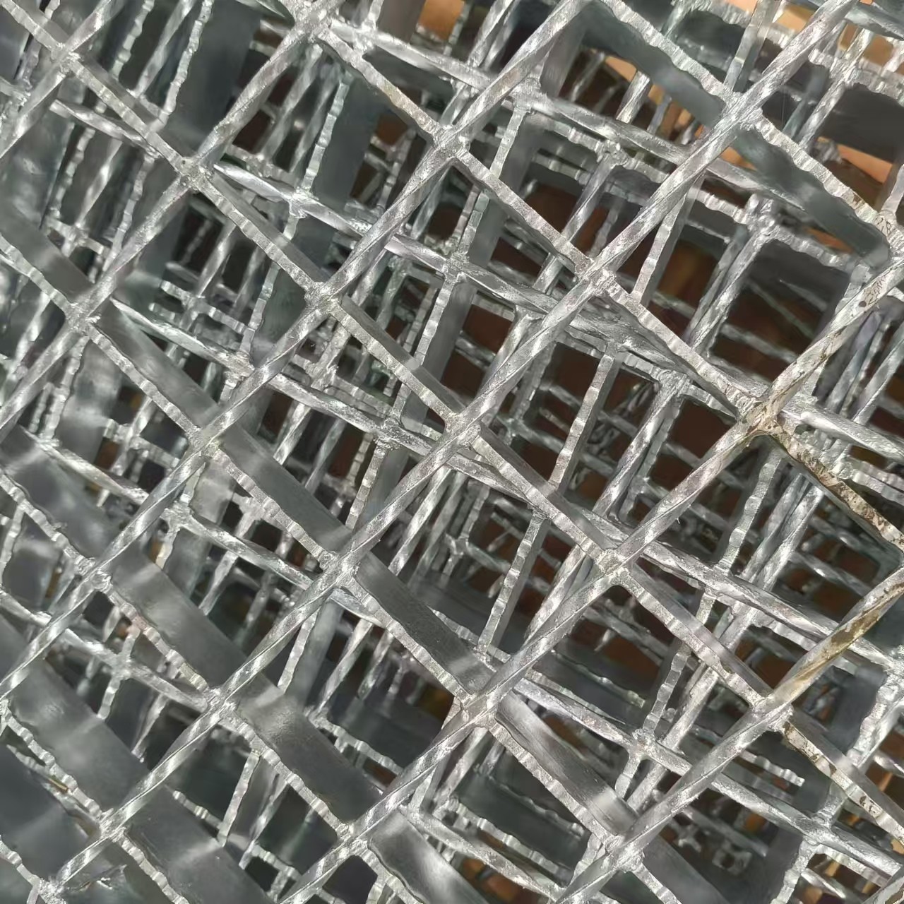 High-Visibility Steel Gratings: Enhance Safety with Reflective Surfaces