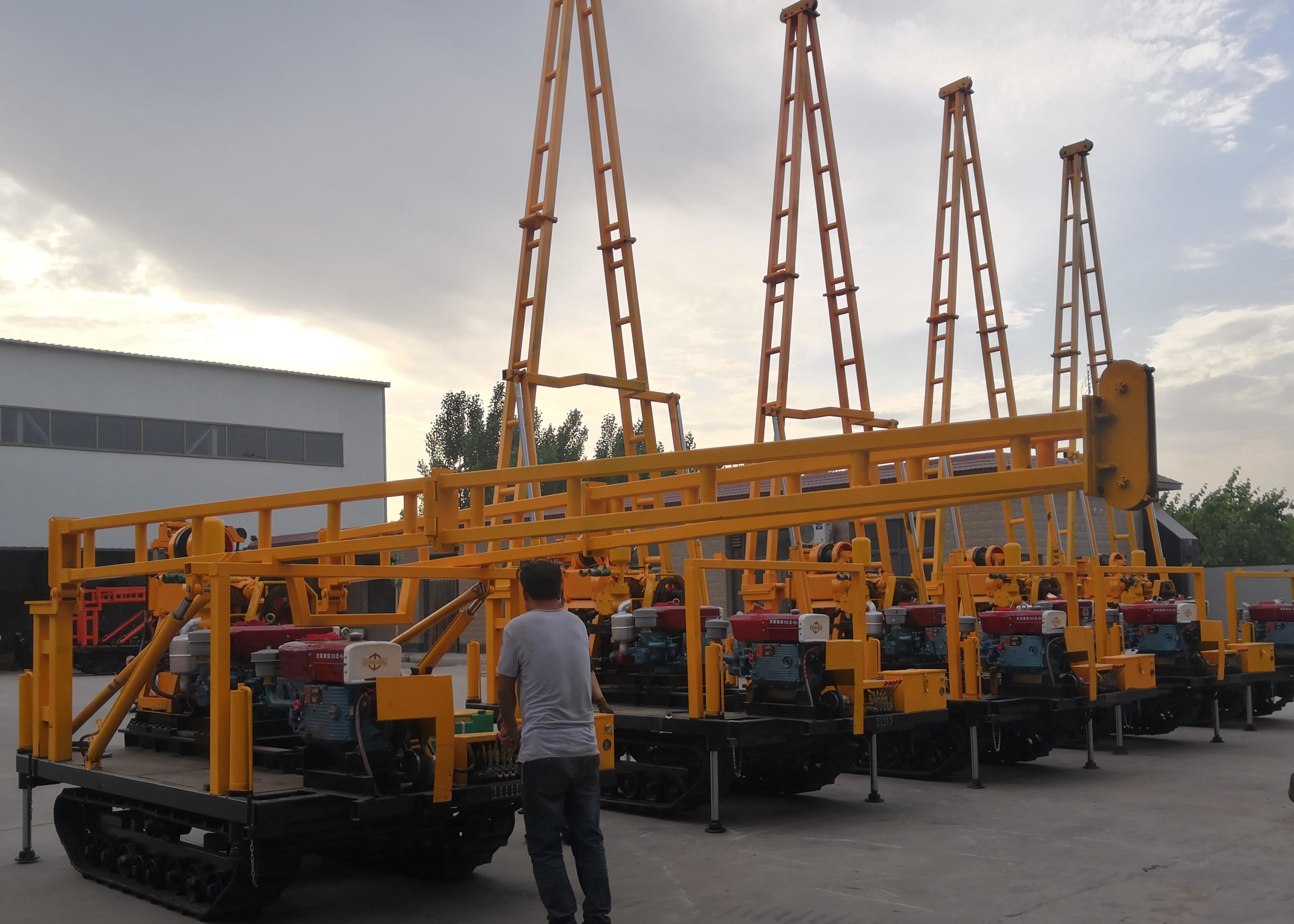4MT Capacity Rubber And Steel Track Undercarriage For Drilling Rigs 4000* 900*540mm
