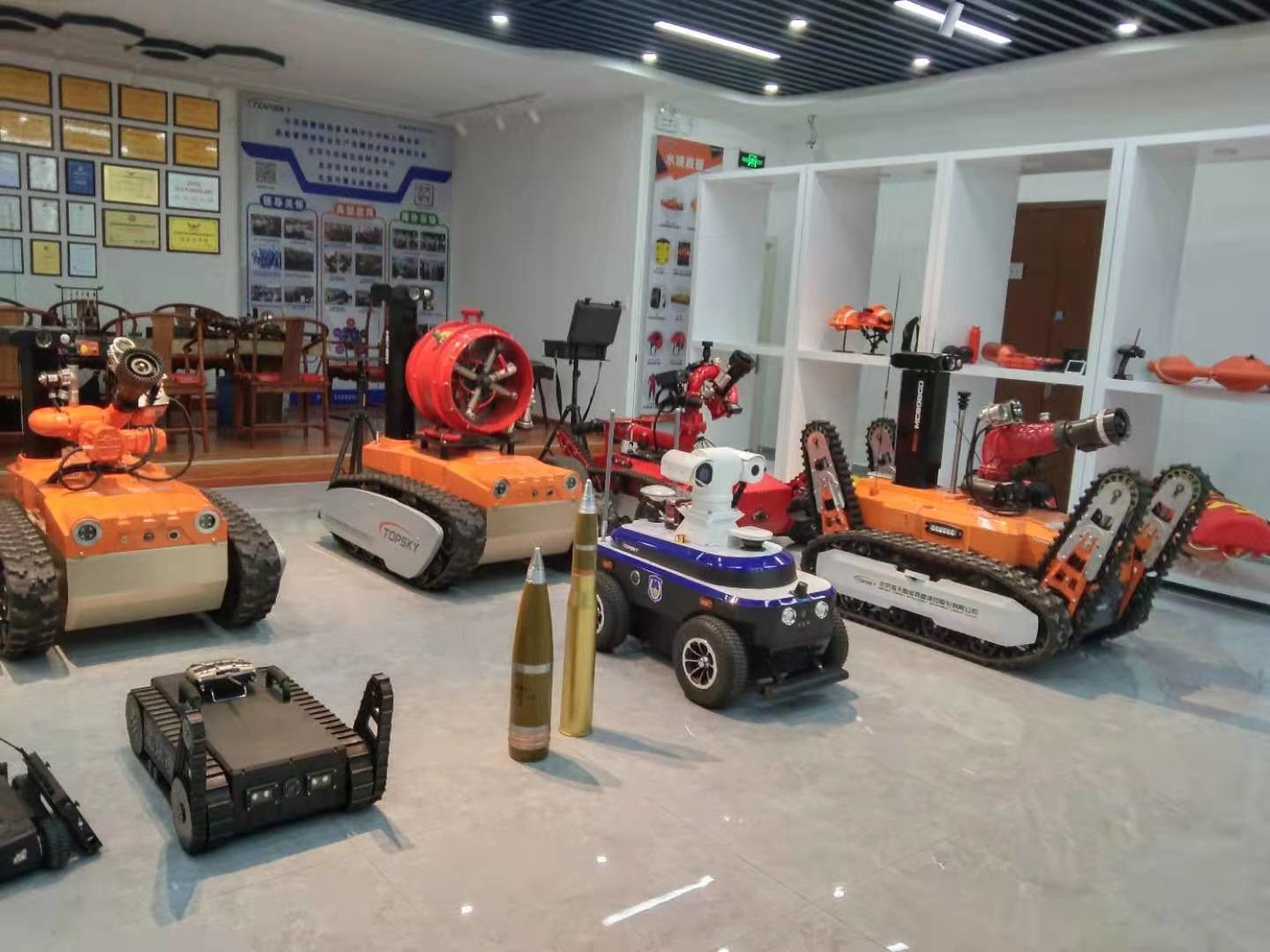 200kg Rescue Load Wireless Remote Controlled Lifebuoy With GPS And Support Positioning System