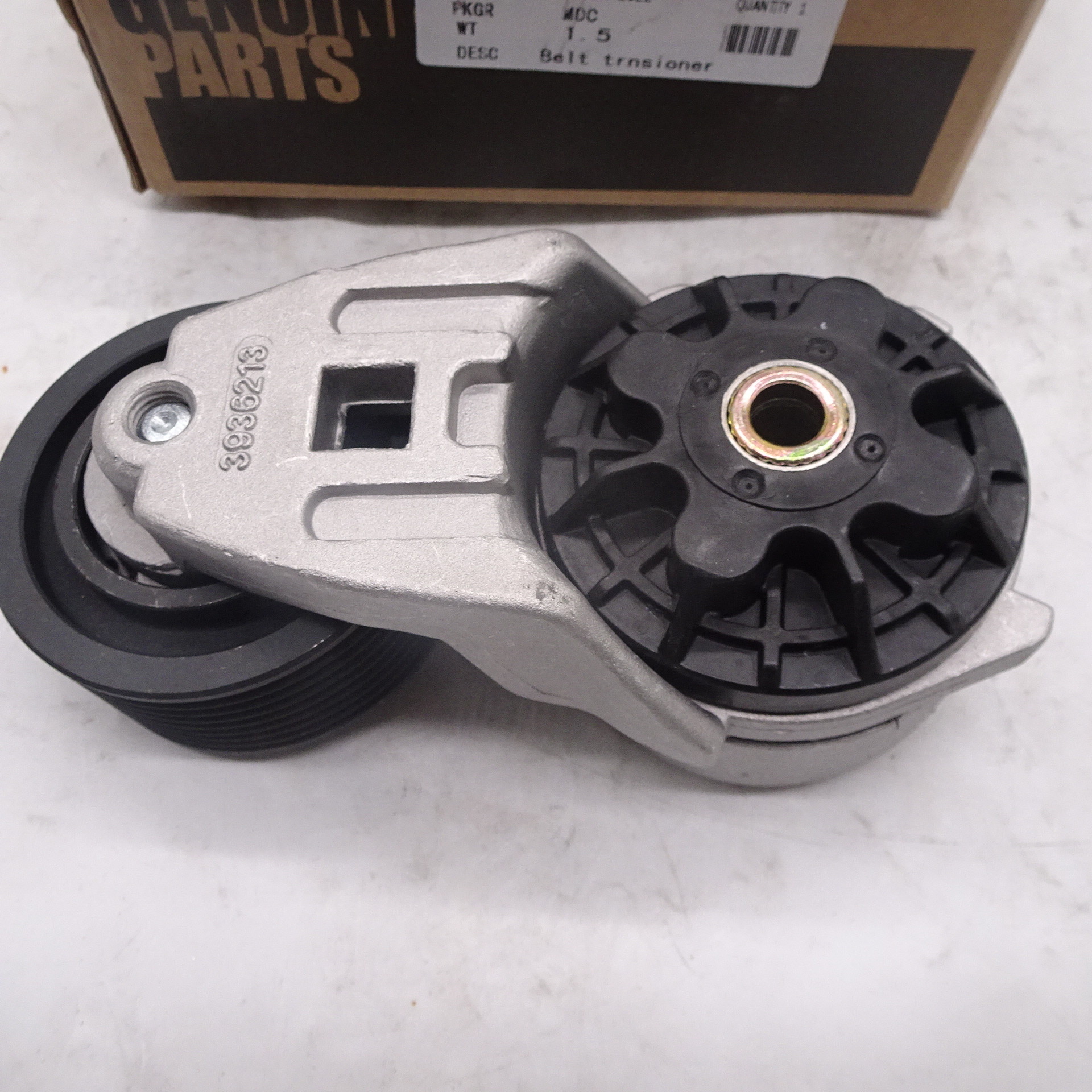 3936213 Dongfeng Cummins 6CT engine belt tensioner assembly 3936213