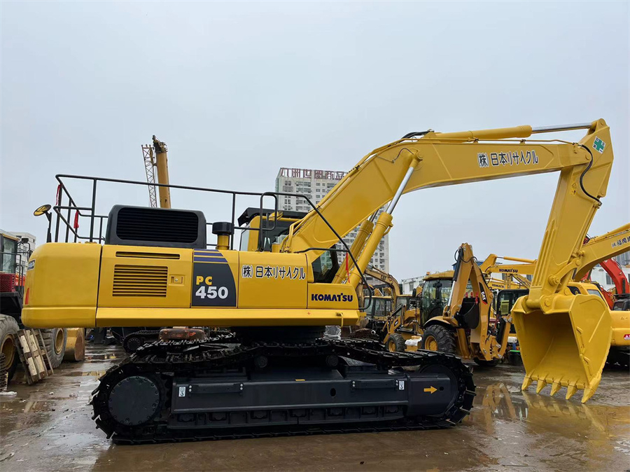 Komatsu PC450 Heavy Duty Excavator With 45000kg Operating Weight