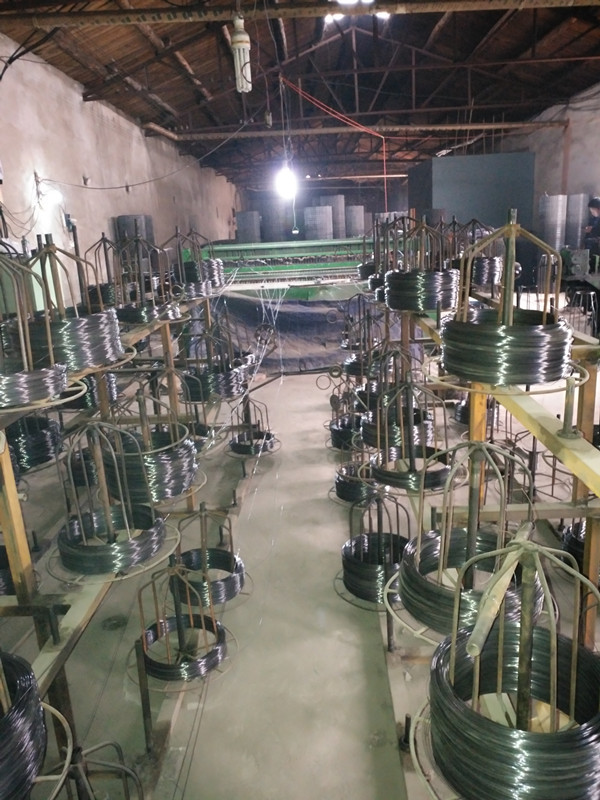 2m width full Automatic Welded Wire Roll Mesh Welding Machine Manufacture