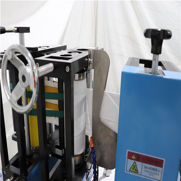 High Speed KN95 Face Mask Making Machine 180 Tablets Per Minute Full Automatic