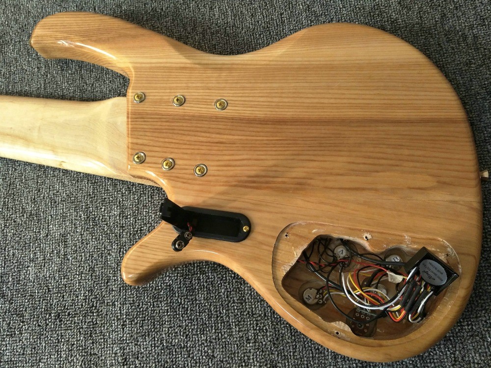 6 Strings Electric Bass Guitar Maple Body Active pickups Bass Guitar Music instruments