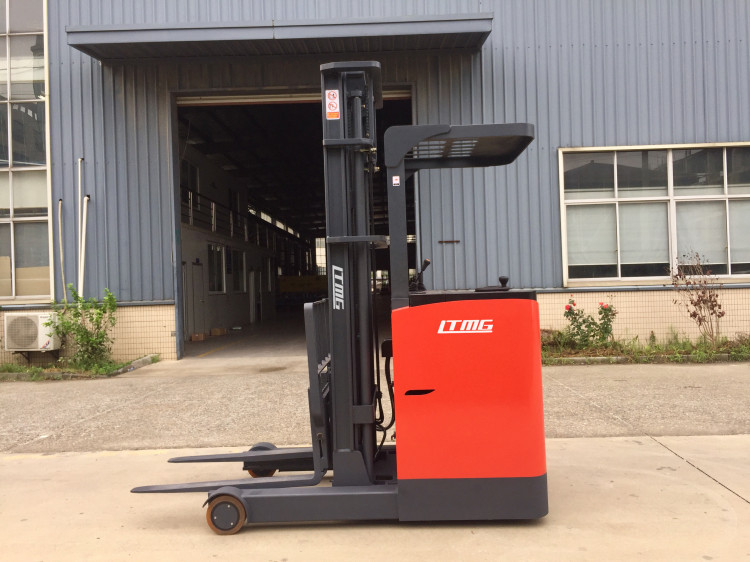 2 Ton 11m Lifting Height Electric Reach Forklift Machine Sit On Type