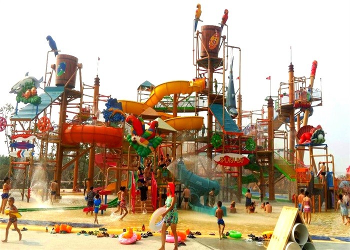 Amusement Playground Swimming Pool Water Slides Park Rides