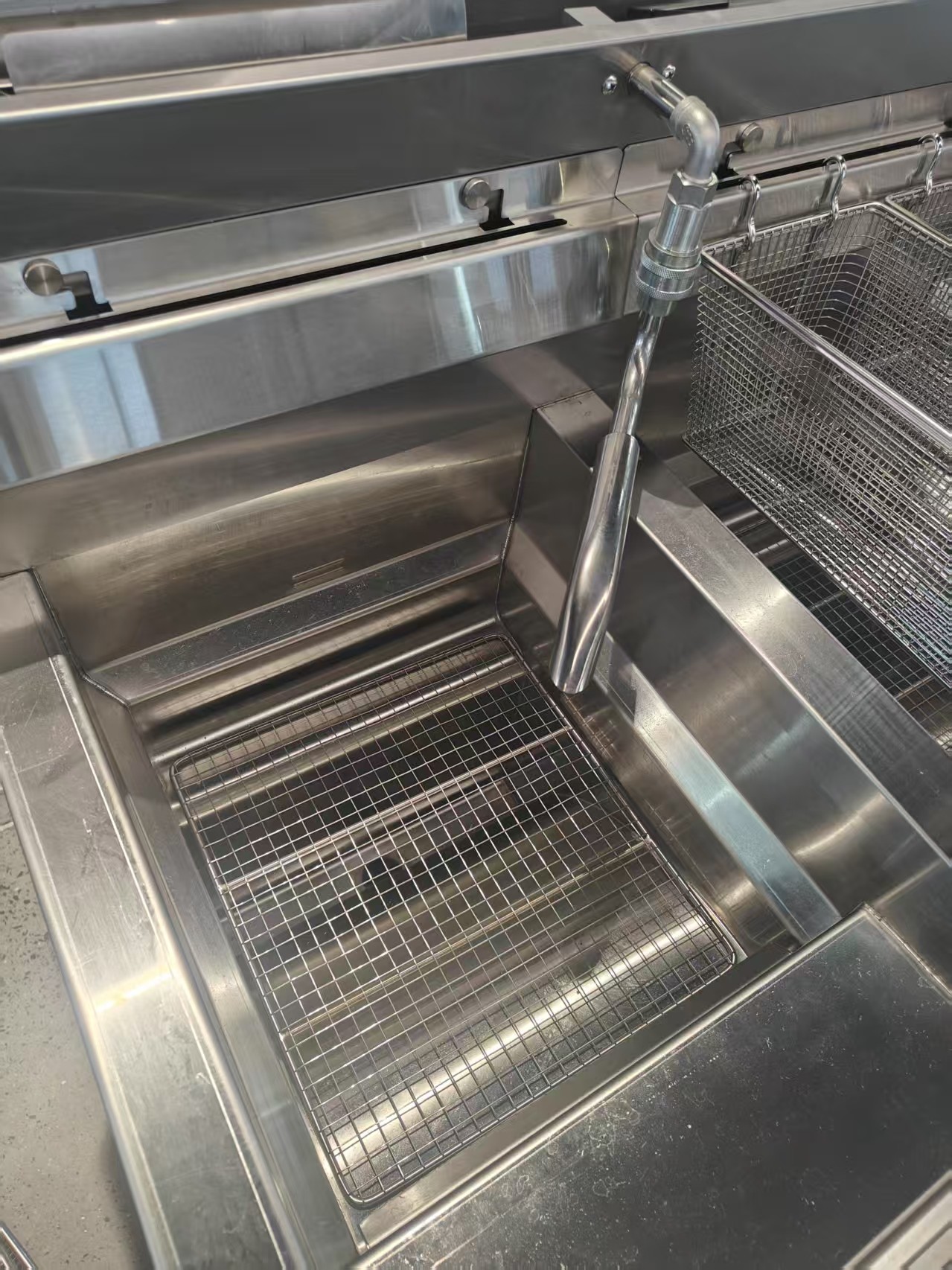 LPG Gas Natural gas Double Tanks Four Baskets Digital Panel gas Chips Open Fryer