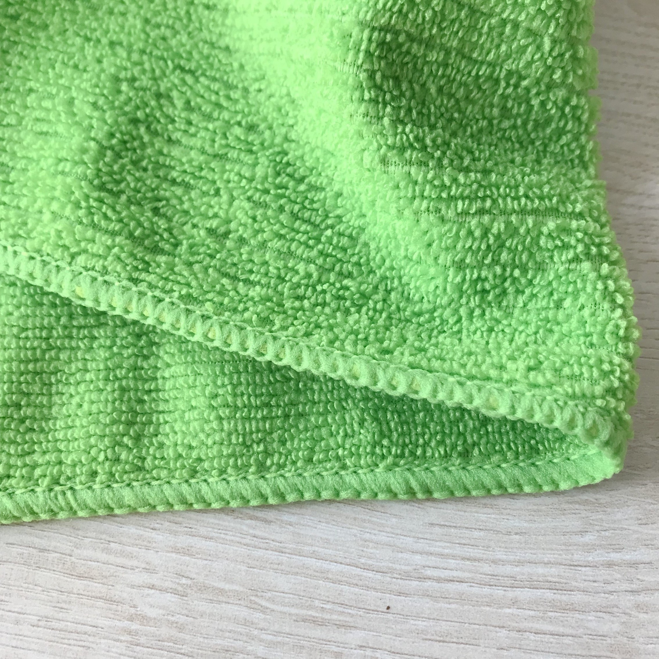 Hot saled common stripe big size microfiber 100% polyester absorbing easy washing wipes