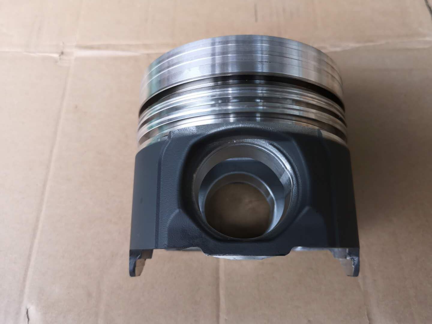 10PD1 Piston ISUZU Engine Parts 1121118060 Container Truck EXR EXZ Platform Trailer CHX Commercial Vehicle