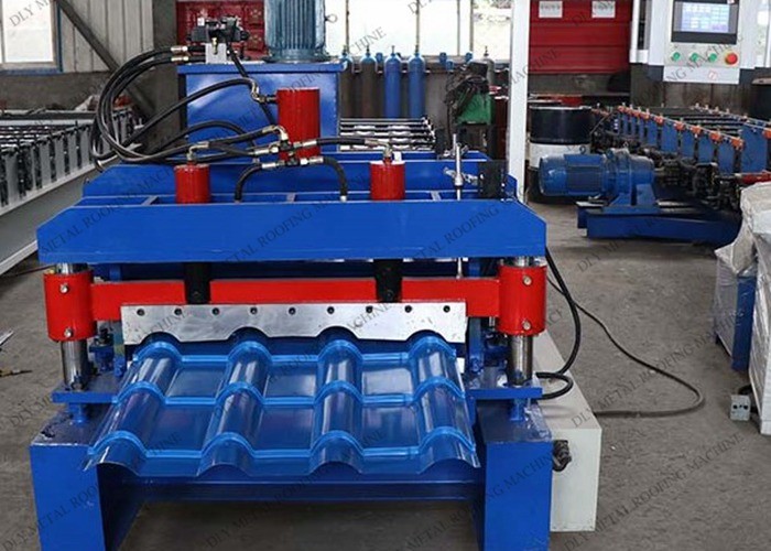 GI 1100mm Roof Roll Forming Machine Plc Automatic