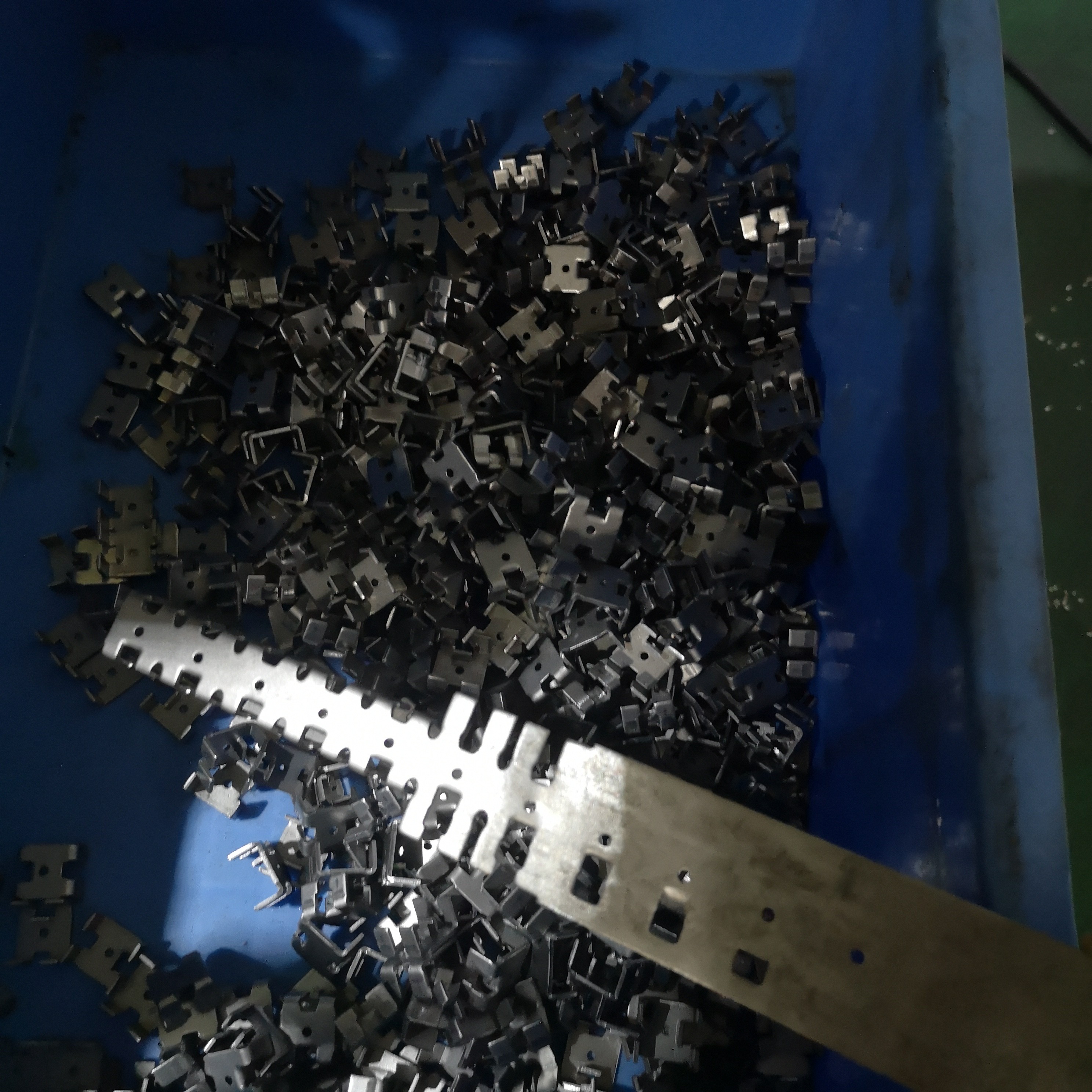 Sheet Metal Progressive Punch Die | Precision Tooling for Deep Drawing and Bending