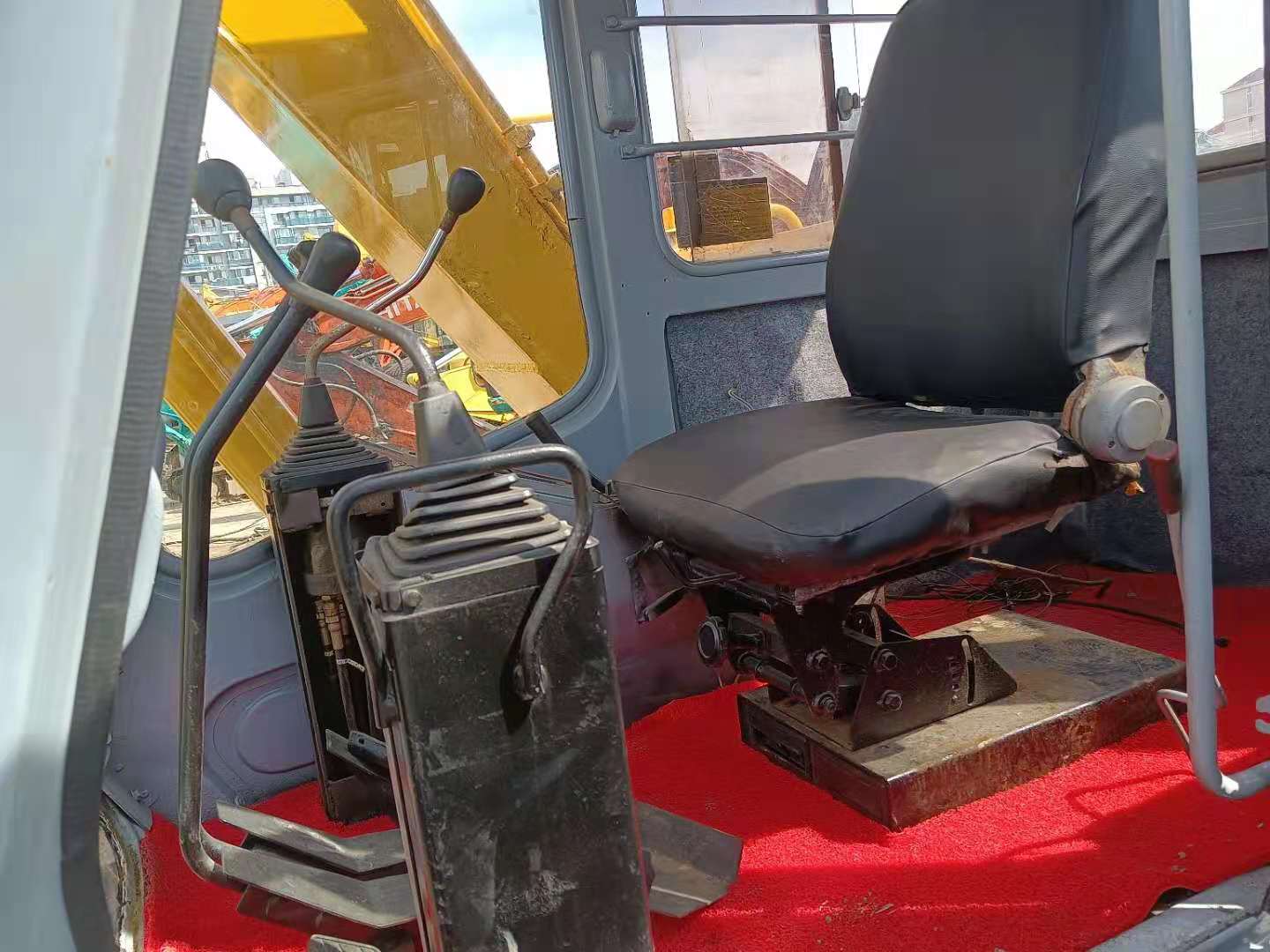 Yellow Sumitomo Excavator 5T 61HP 0.35m Bucket Capacity 4000 Working Hours