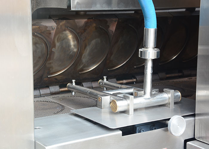 Durable Sugar Cone Production Line / Industrial Ice Cream Maker 7000L*2400W*1800H