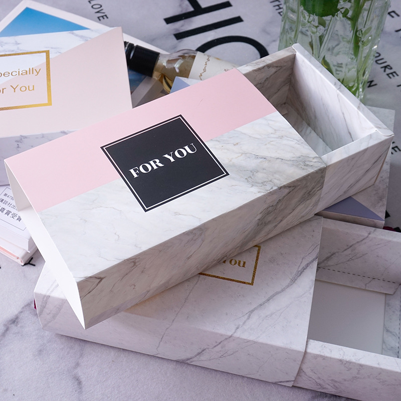 Glossy Lamination Custom Recycle Folding Shredded Mask Paper for Shopping Gift Food Box