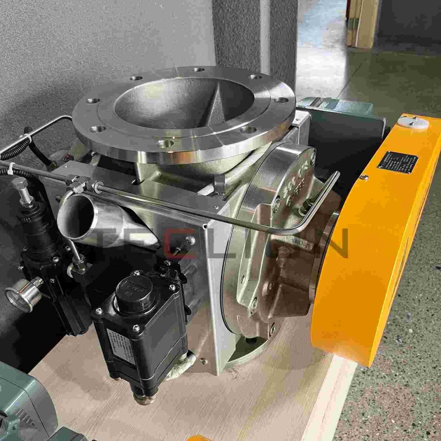 Stainless Steel Granular Rotary Feeder Motor Medium Discharge High Pressure