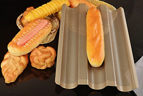 Multifunctional Perforated Baguette Ban Non - Stick Loaf Baking Tray