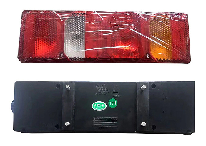 Sinotruk HOWO A7 Rear Tail Lamp Wg9925810002/Wg9925810001 LED Light
