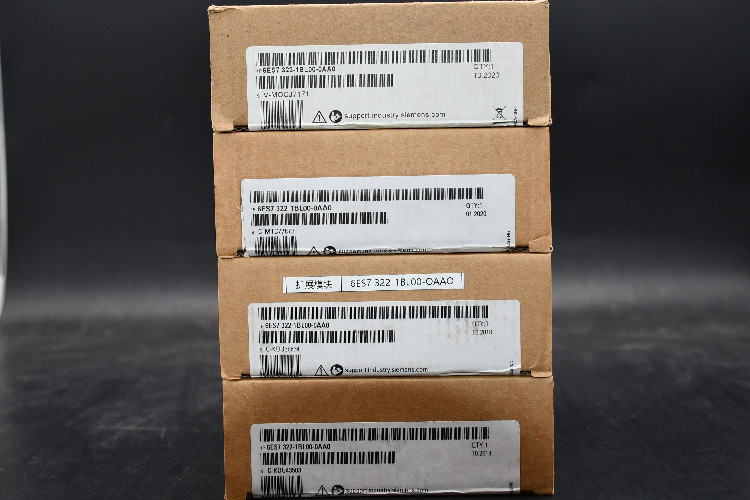 Siemens - PLC I/O Module for use with S7-300 Series, 125 x 40 x 120 mm, Digital, SIMATIC S7-300 Series, 20.4 →