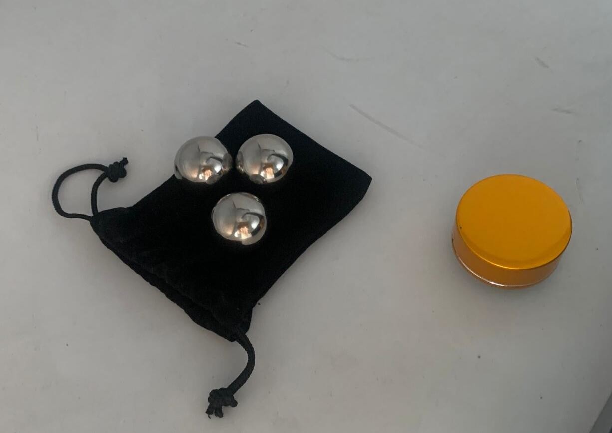 new customize magnetic levitation floating sport shoes display stand with remote controller