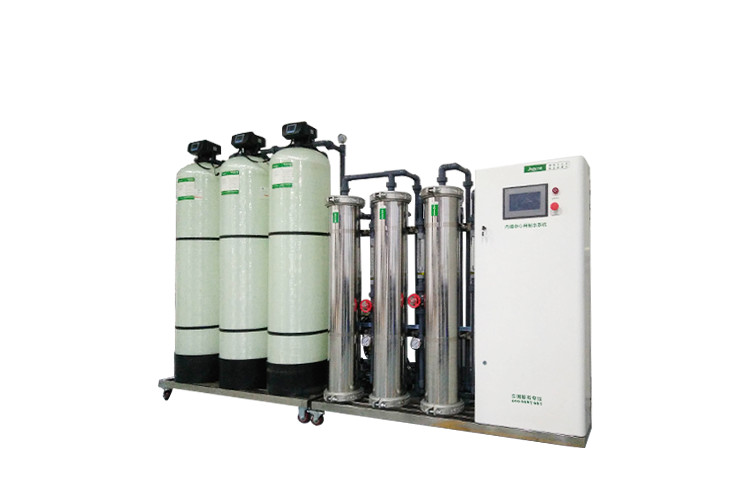 Hemodialysis Medical Water Treatment Plant RO System Cabinet Type 3000L Per Hour