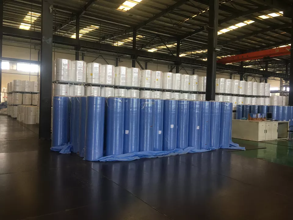 OEM EN13485 Microporous PP PE Type 5 6 Disposable Coverall Waterproof